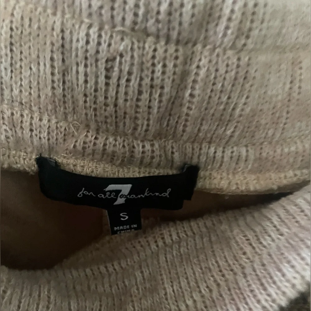 7 For All Mankind Wide-Leg Knit Drawstring Pants in Light Tan/Cream - Picture 2 of 9